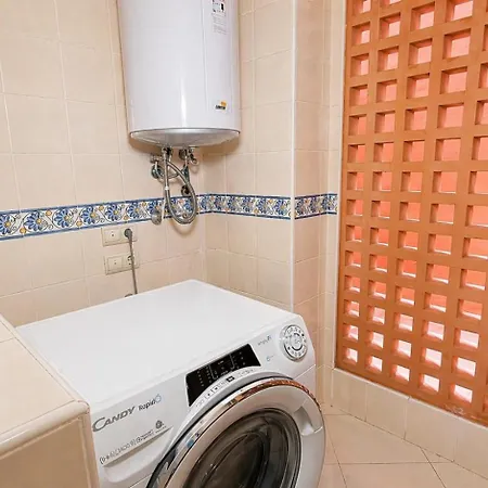 Two-room In Elviria Near The With Parking 마르베야