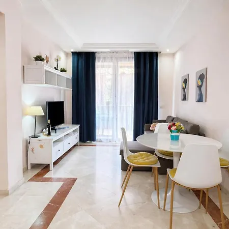 Two-room In Elviria Near The With Parking 아파트 *