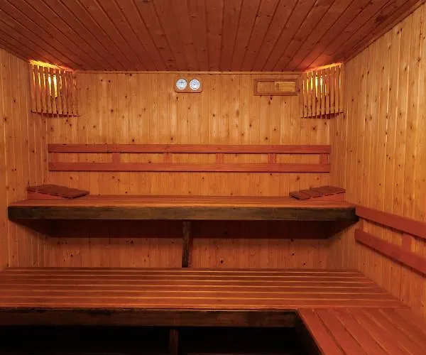 Two-room In Elviria Near The With Parking Apartamento