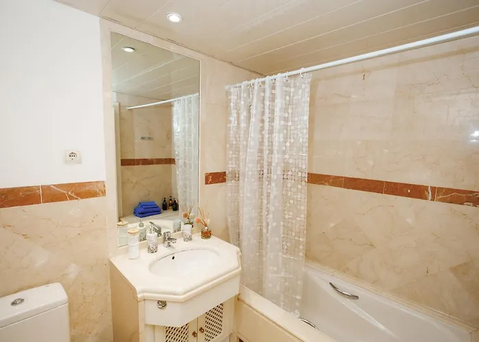 Two-room In Elviria Near The With Parking Apartamento *