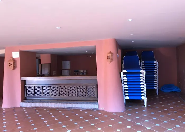 Two-room In Elviria Near The With Parking Lägenhet *
